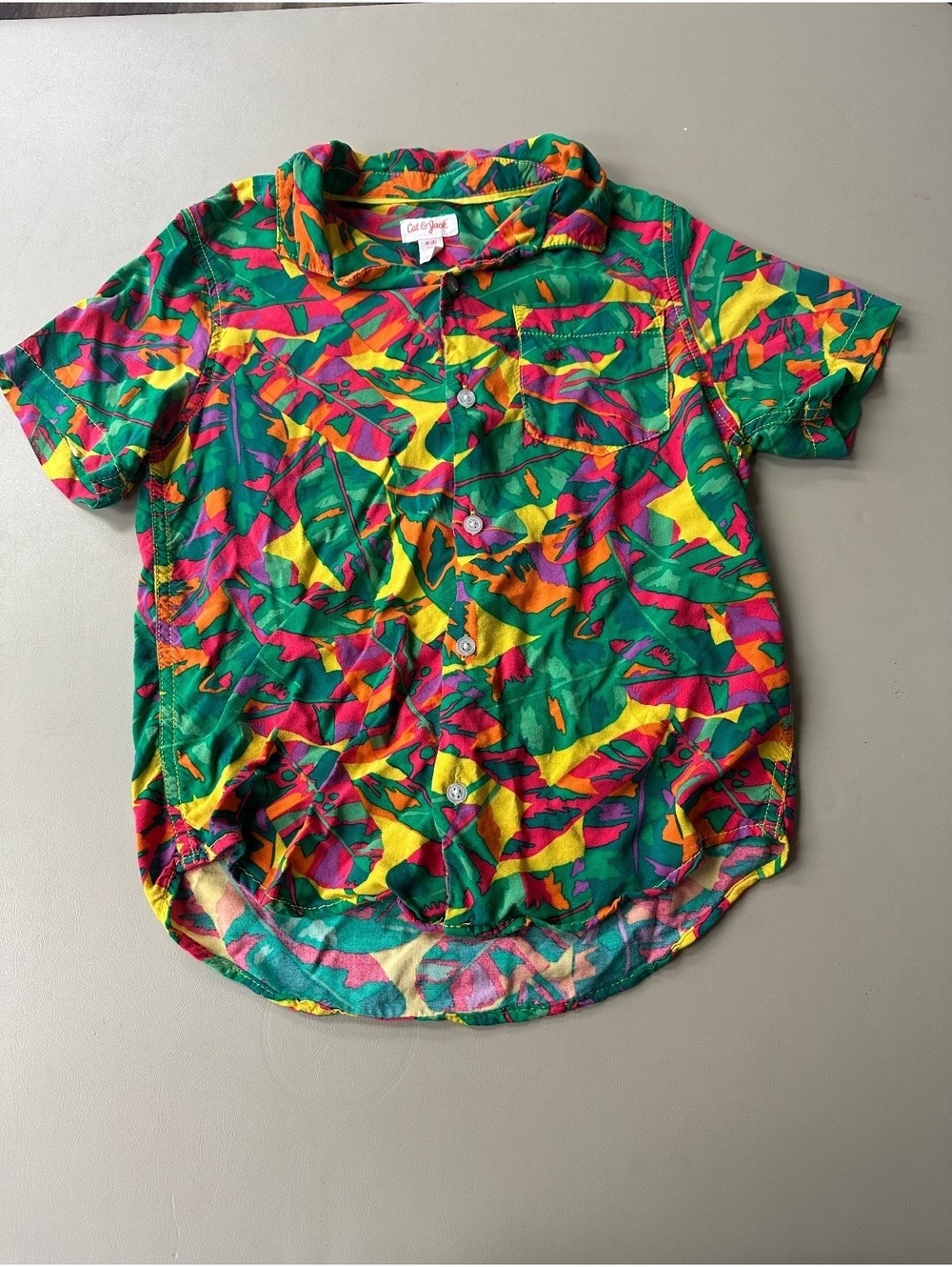 Cat & Jack Boys' Medium (8) Short Sleeve Button-Up Shirt